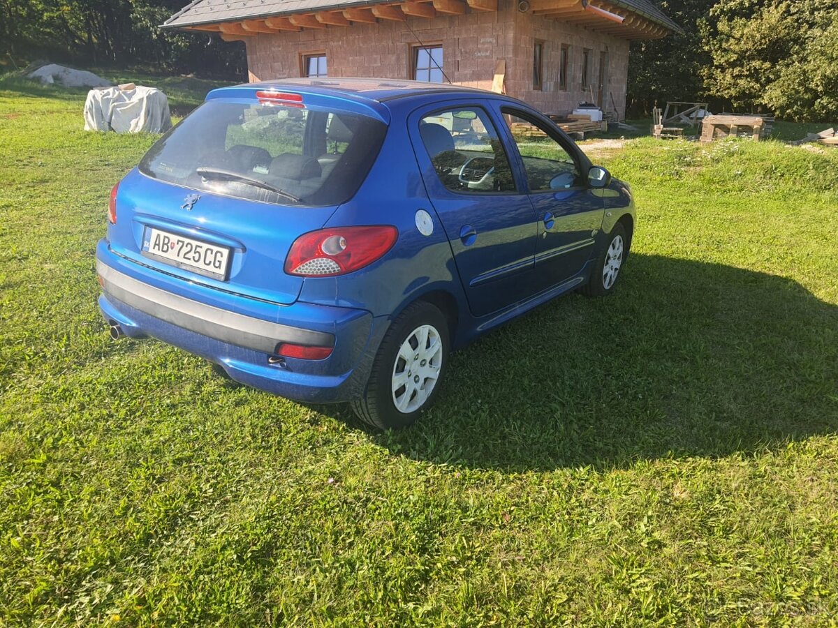 Peugeot 206 + 1,4hdi 50kw r.v 2011 - 4