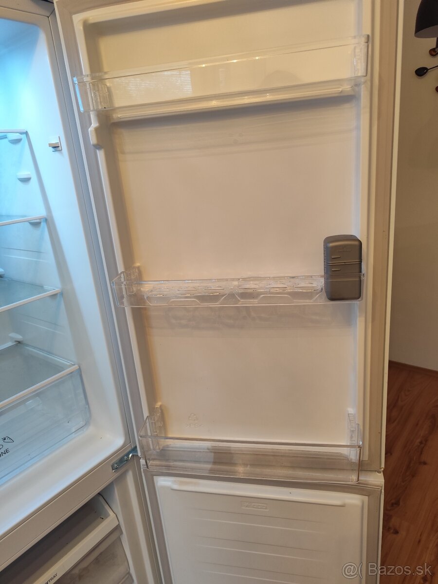 Chladnička s mrazničkou - 4