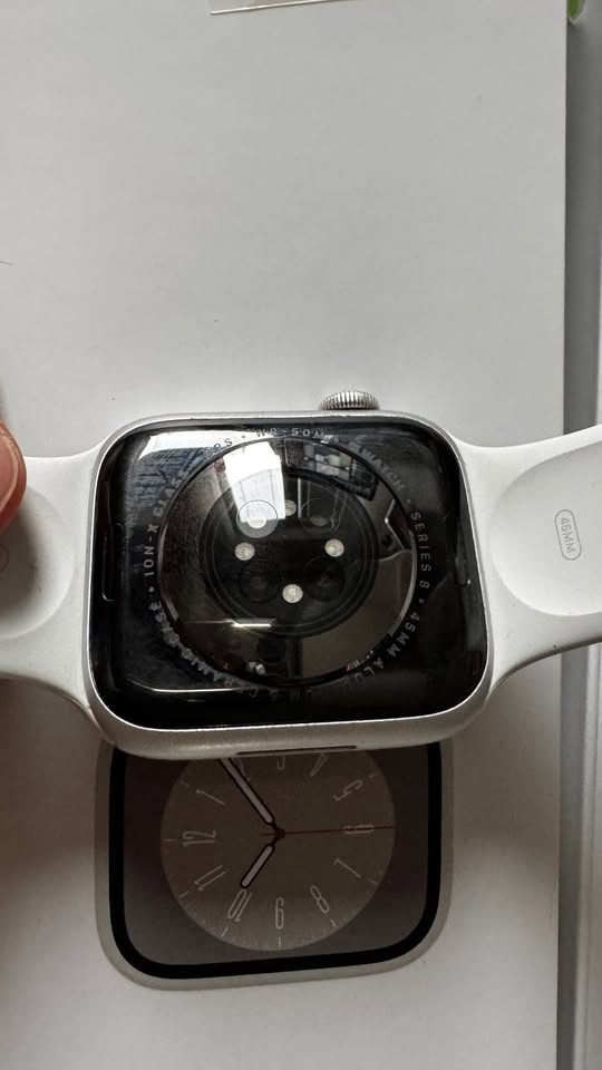 Apple Watch 8, 45mm - 4
