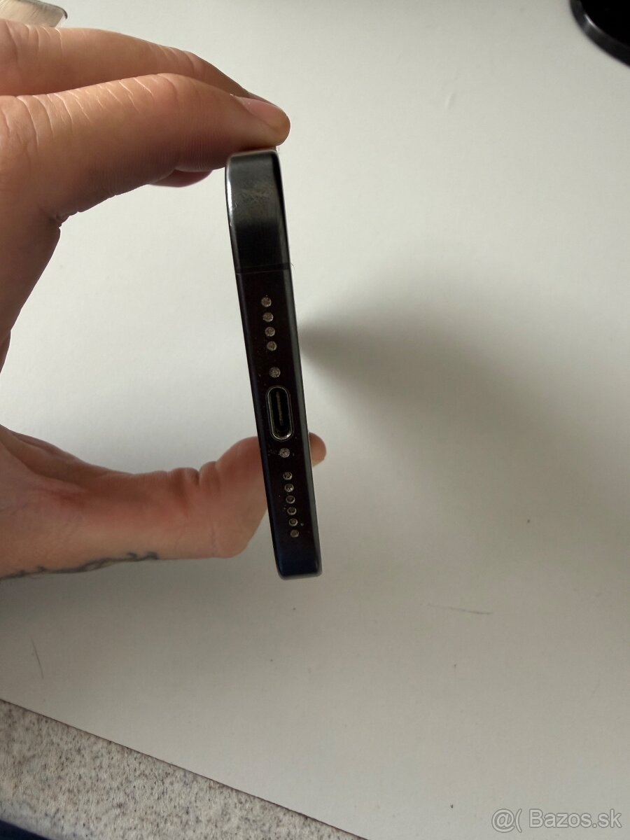 iPhone 15 pro max 256gb black titanium - 4