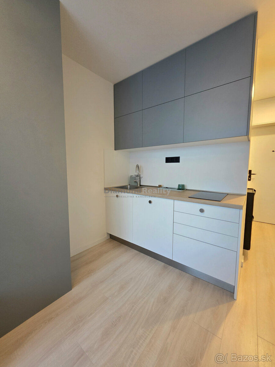 NA PREDAJ PEKNÝ 1 - IZBOVÝ BYT NA ULICI KRIVÁ, KOŠICE - JUH - 4