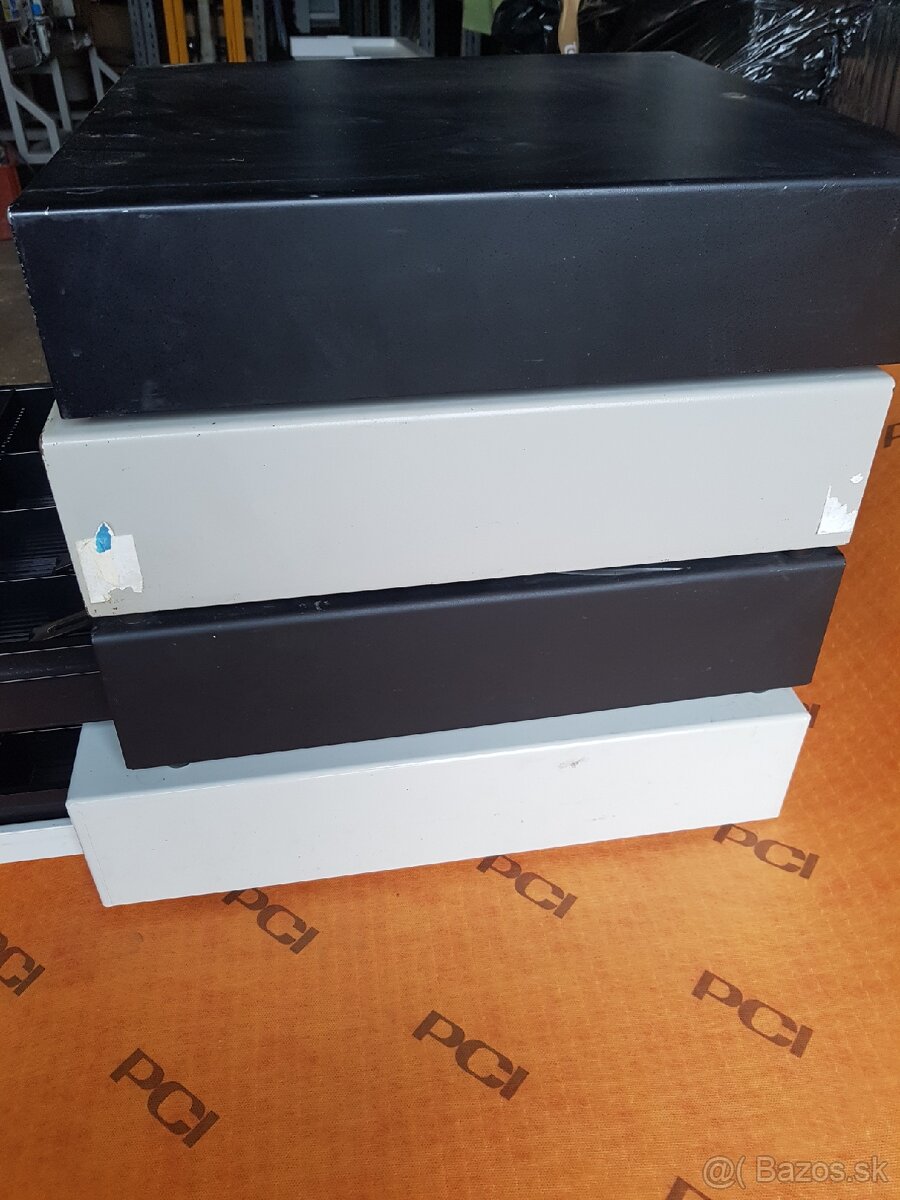 4x pokladničná zásuvka - 4