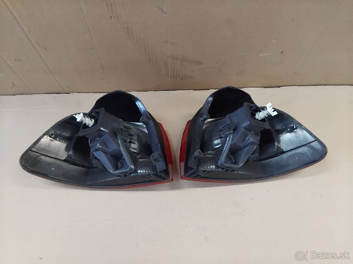 zadné svetlá VW Golf 6 - 4