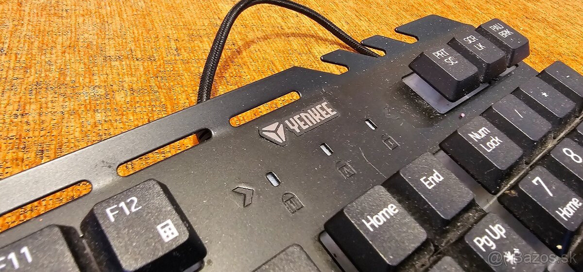 Herná Svietiaca Klávesnica + Myš - 4