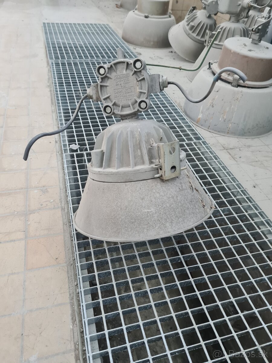 Industriálne Svetlá 3ks - 4