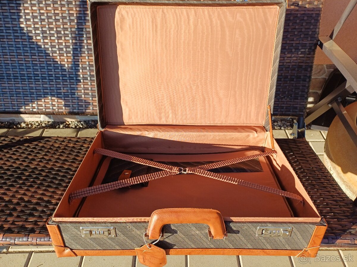 Stary retro kufor - 4