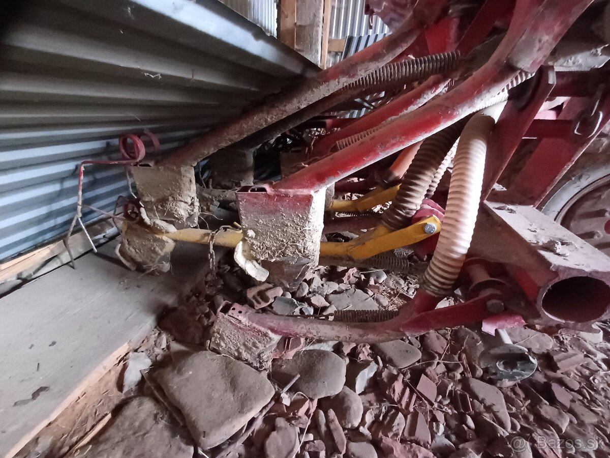 Sejačka accord pneumatícka - 4