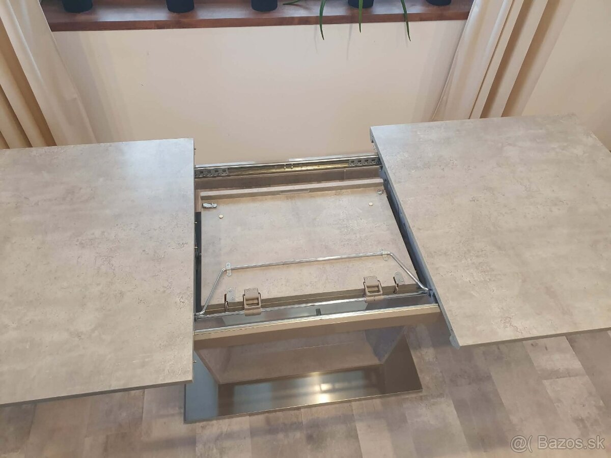 Jedálenský stôl - 4