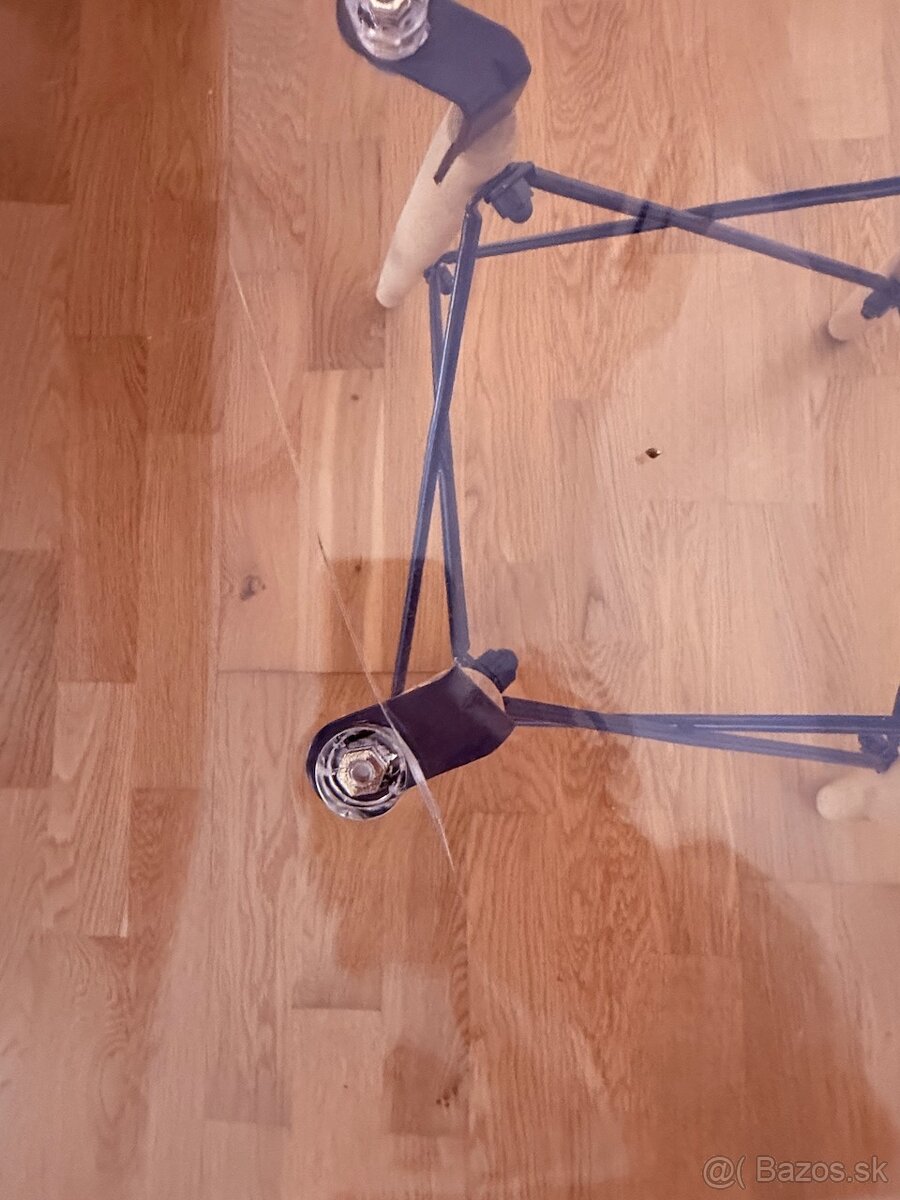 Jedalensky stol + 4 stolicky - 4