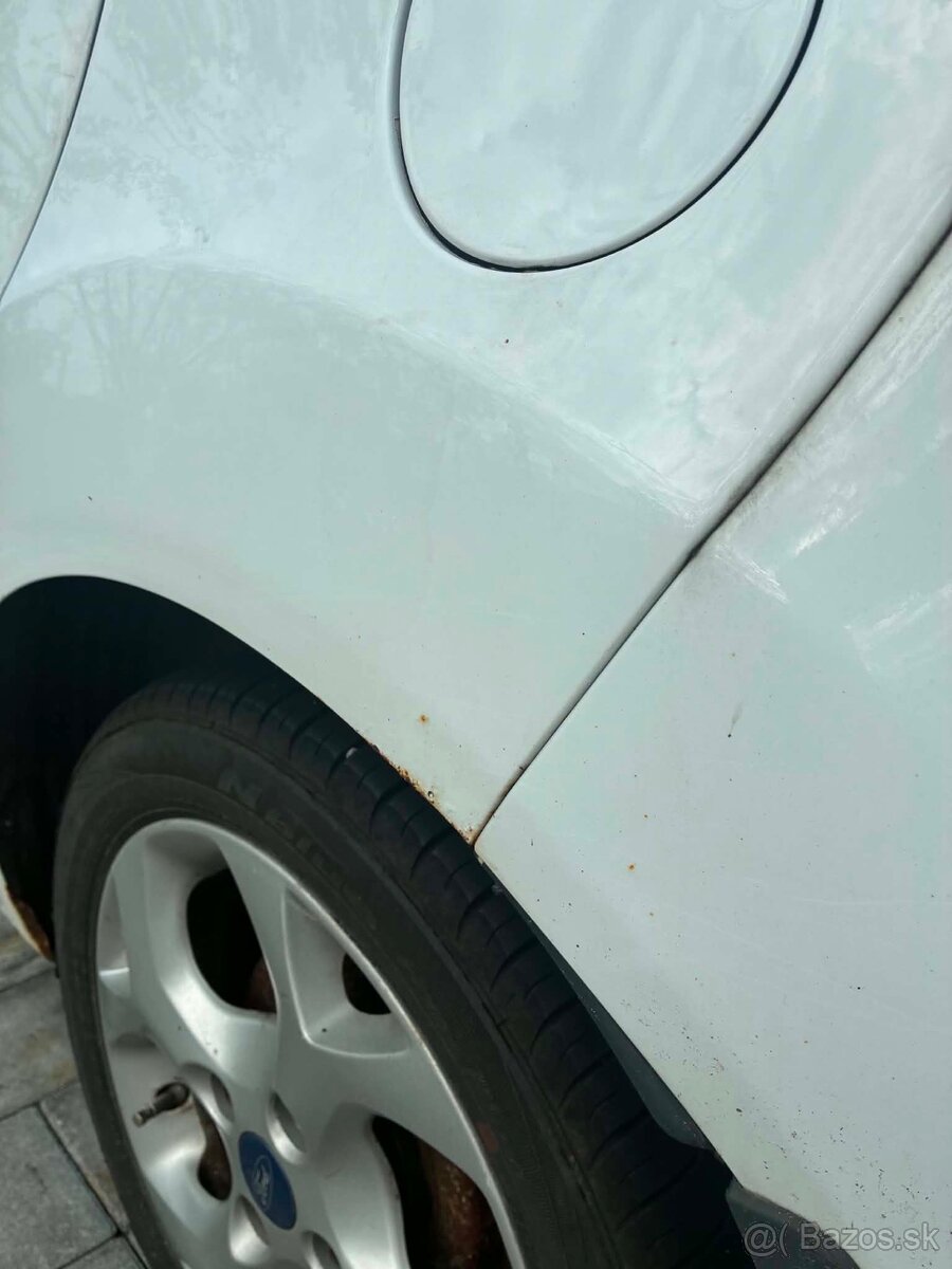 Ford fiesta - 4