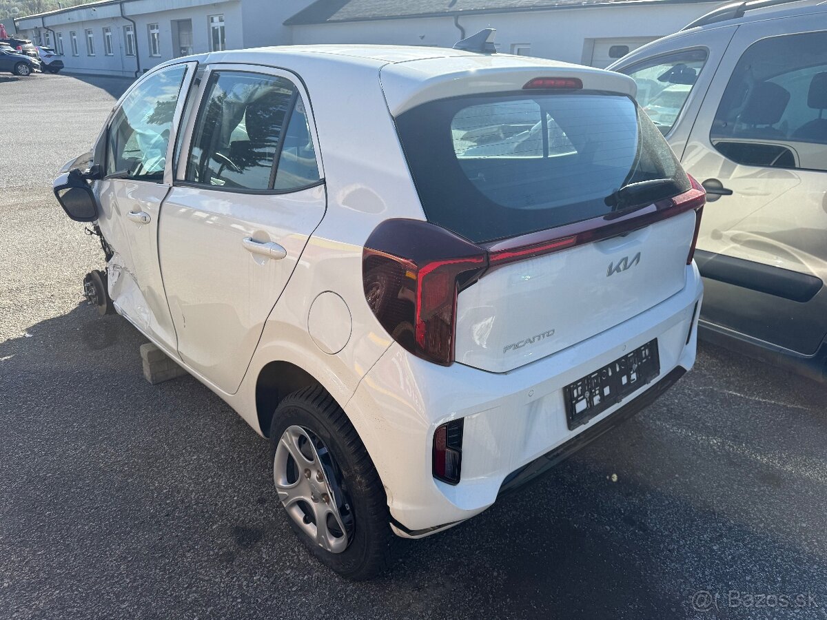 KIA PICANTO 1,0 DPi AMT5 SILVER 46kW/63k - 4