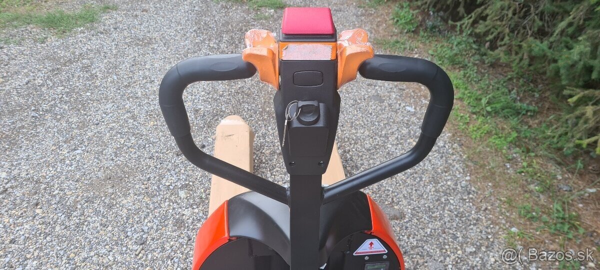 Ručne vedený elektrický paletový vozík Heli 1,5t. - 4