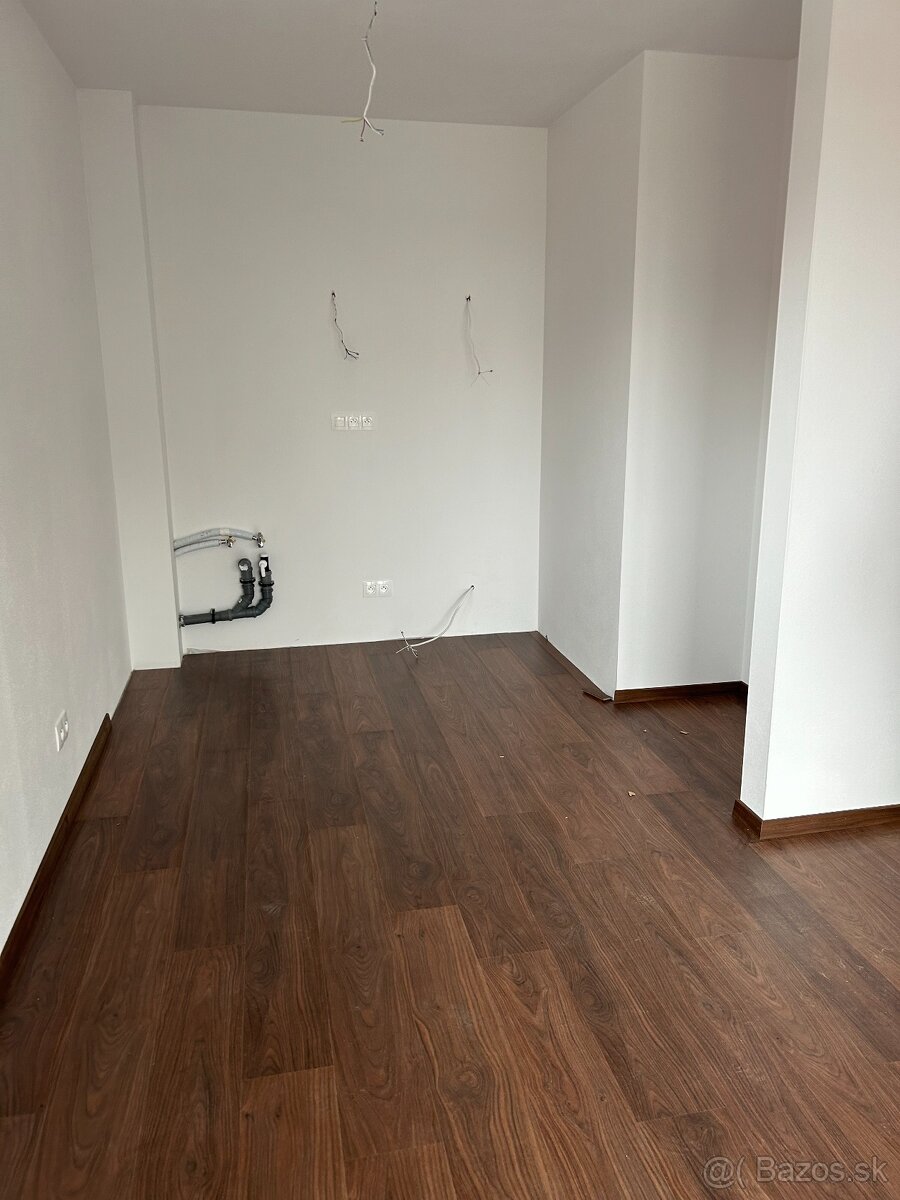 Predaj novostavby 2 izb. bytu s predzáhradkou_B. Kostol - 4