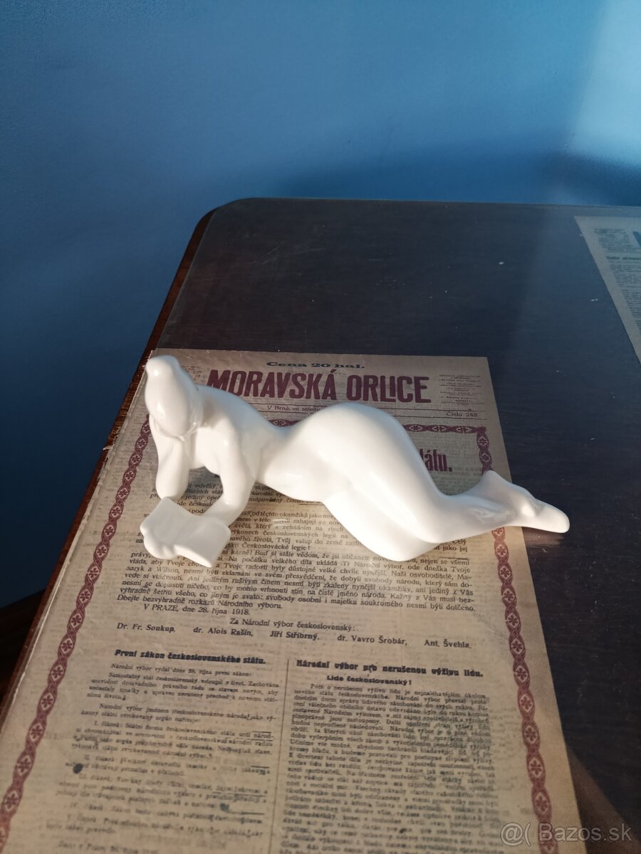 Čtenářka vyrobeno v Royal Dux - 4