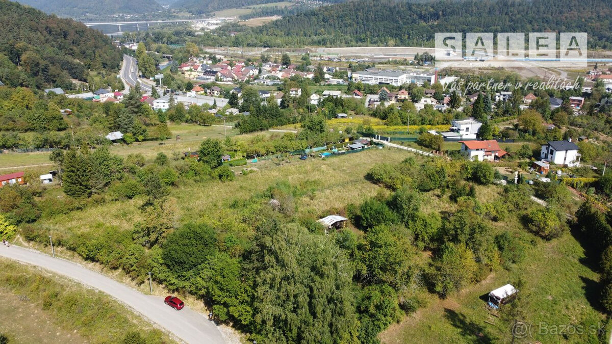 STRÁŽOV - POZEMOK O VÝMERE 1738m2 - 4