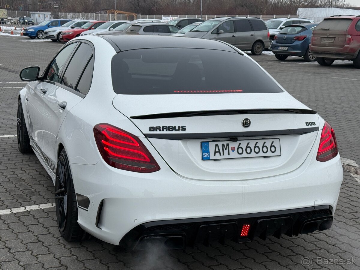 Mercedes C63 - 4