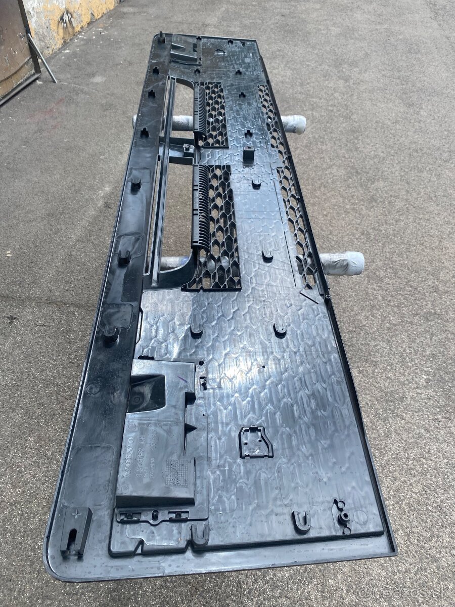 Volvo FH4 maska grill - 4