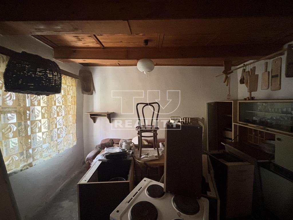 VIDIECKY RODINNÝ DOM NEDAŠOVCE NA POZEMKU 1501 m2 - 4