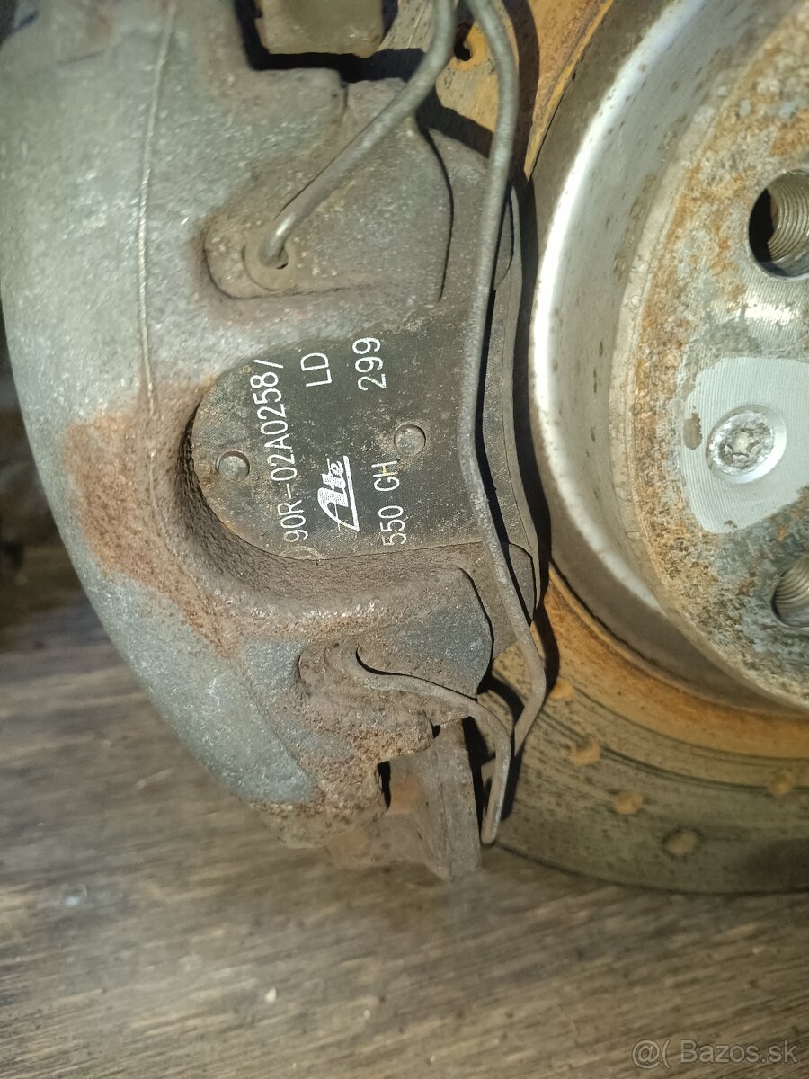 Otoče škoda Superb 2 2.0tdi, predné závesy - 4