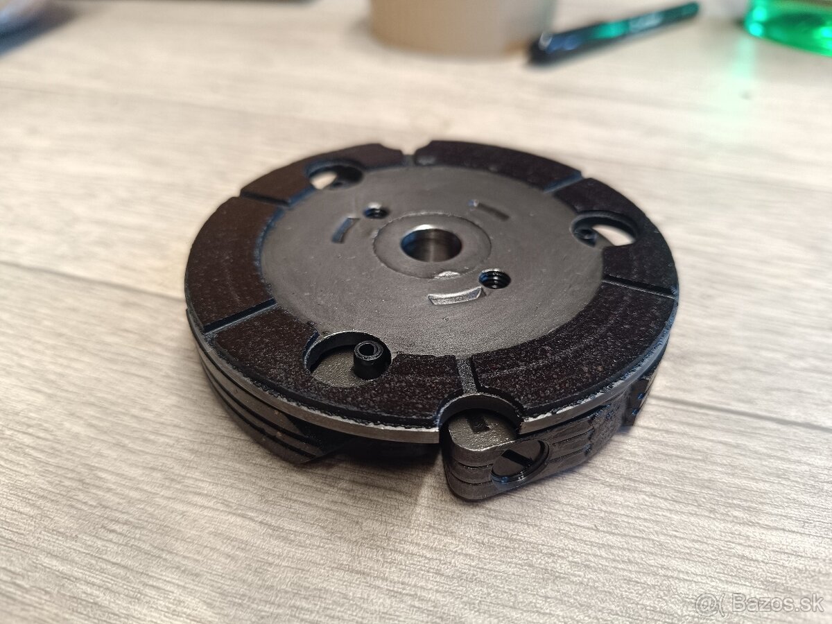 Spojka manet Korado 216 - 4