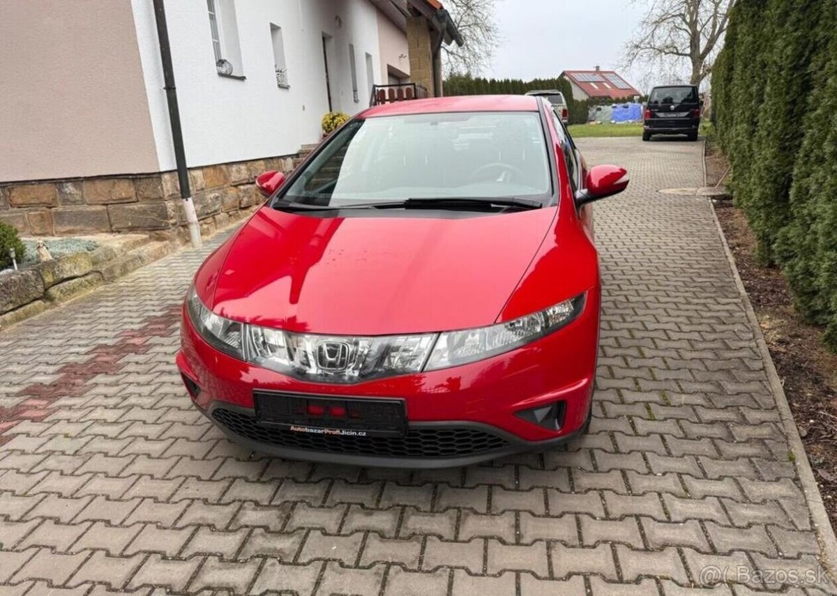 Honda Civic 1,4i Comfort serviska benzín manuál 61 kw - 4
