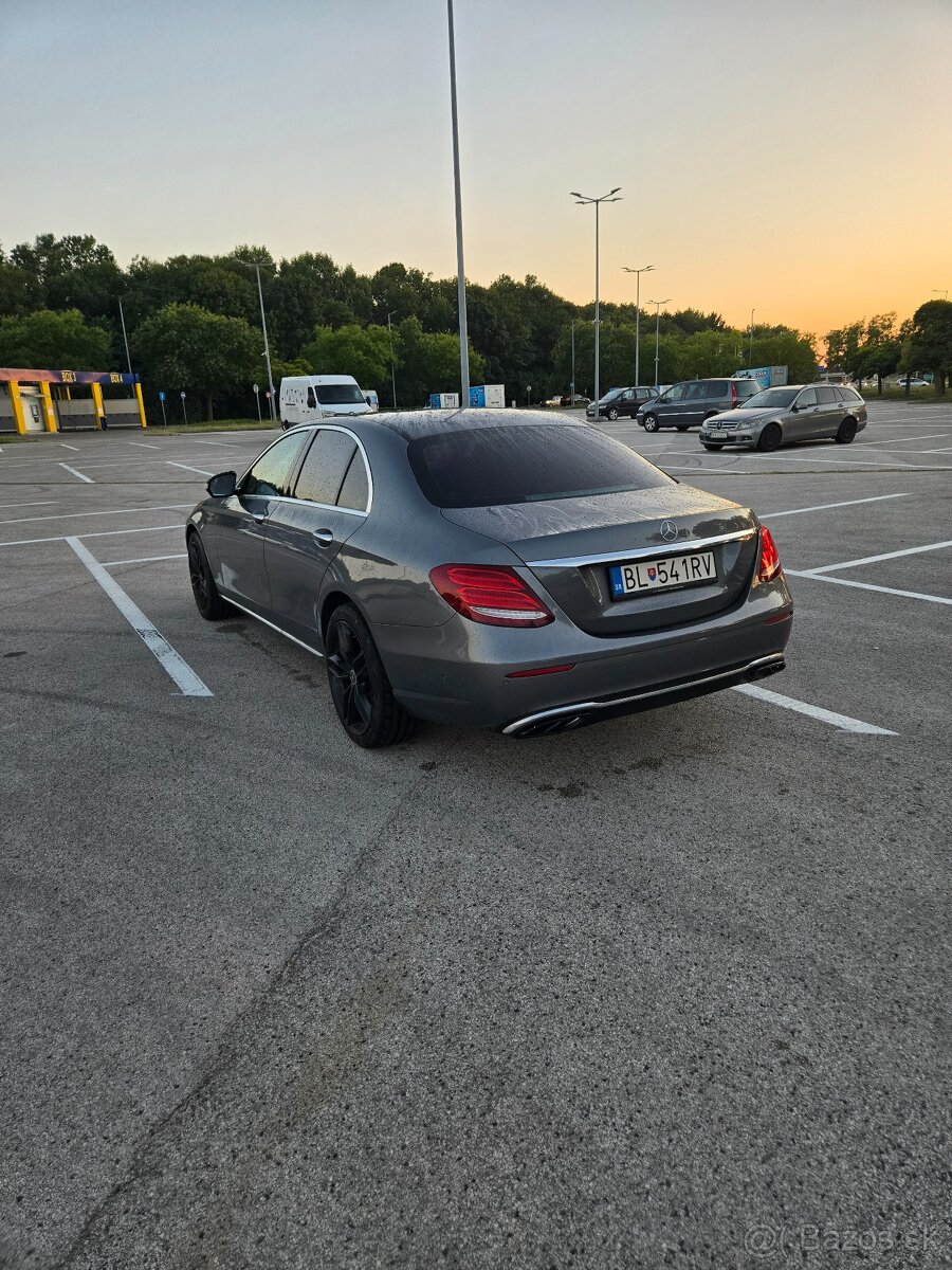 Predam Mercedes E - 4