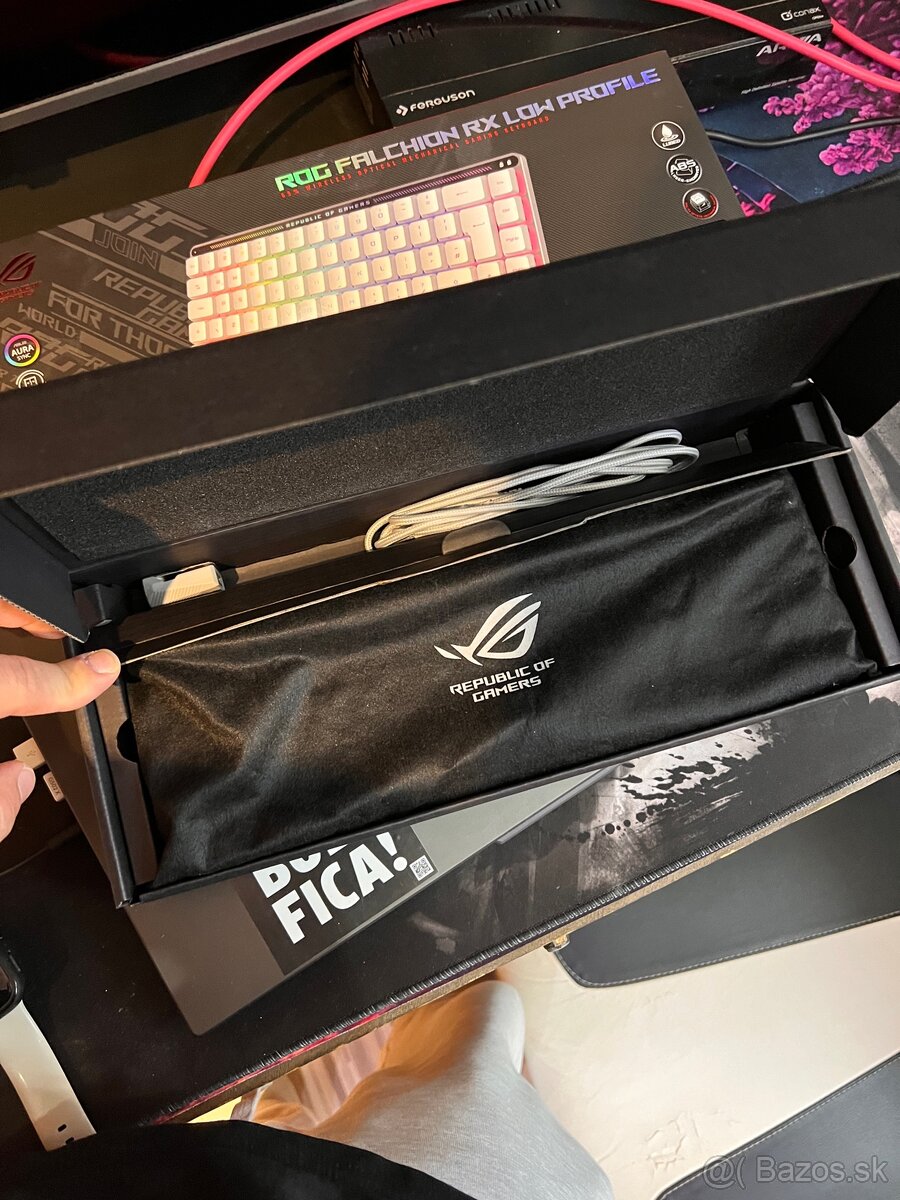 ASUS ROG Falchion RX Low Profile - 4