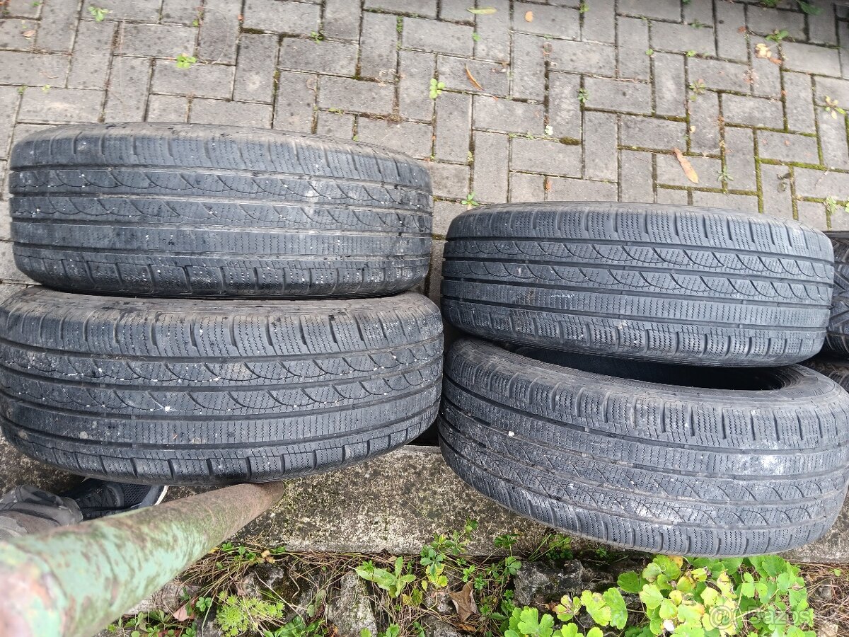 Predam 4x zimné pneu 235/60-17 - 4