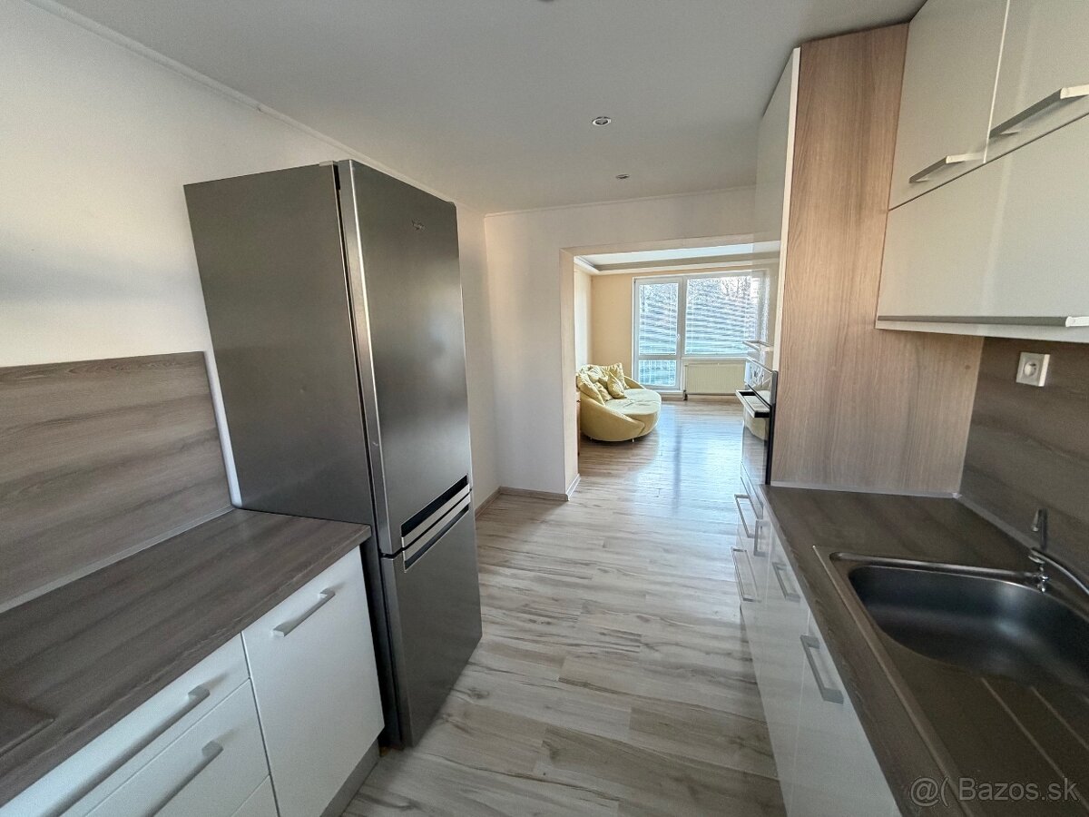 2 izbový byt v centre so zariadením, balkónom, klímou - 4