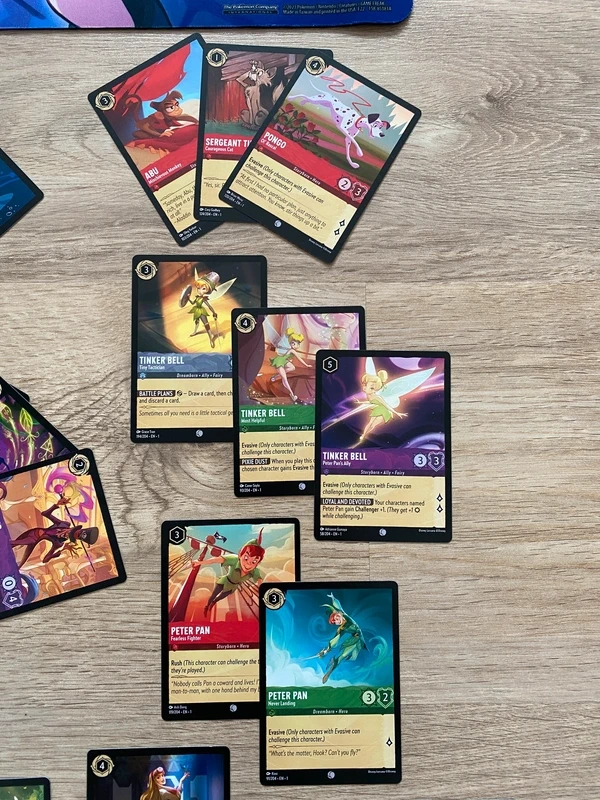 Disney Lorcana kartičky 60 ks + Pokémon podložka - 4