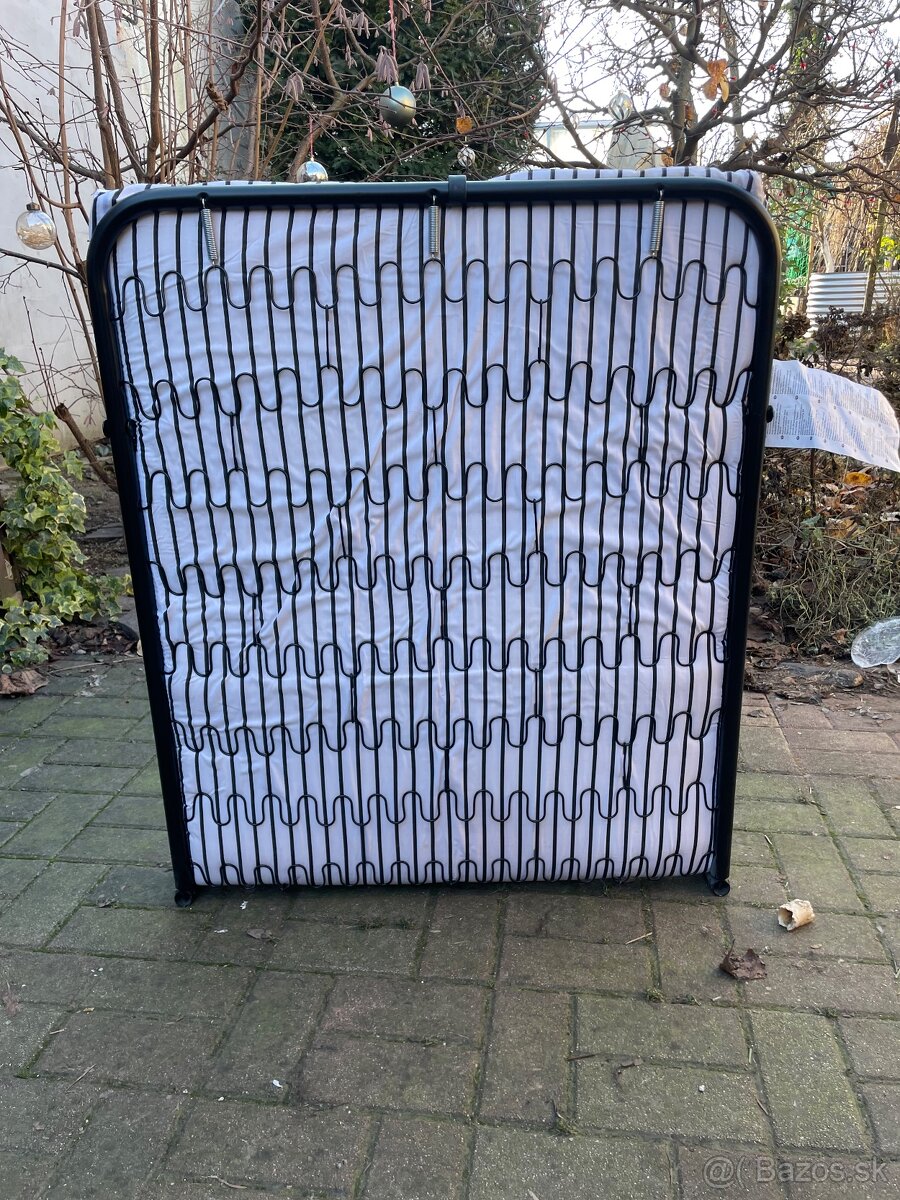 Rozkladacia postel v perfektnom stave - 4