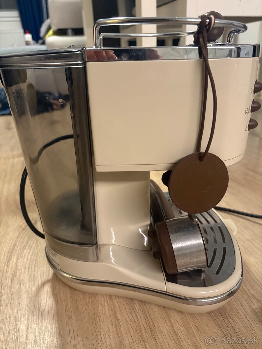 Kávovar Delonghi + mlynček na kávu - 4