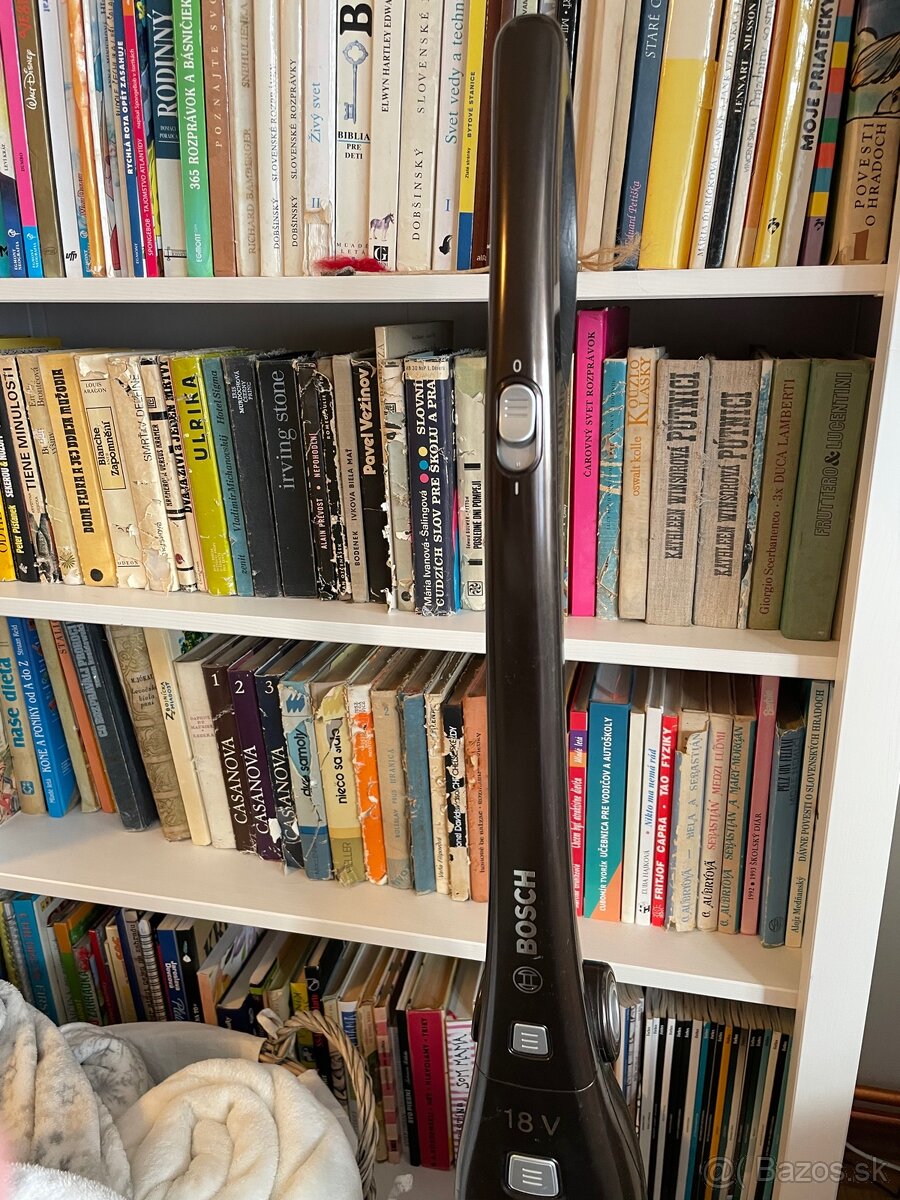 Predám tyčový vysávač Bosch Move 2in1 - 4