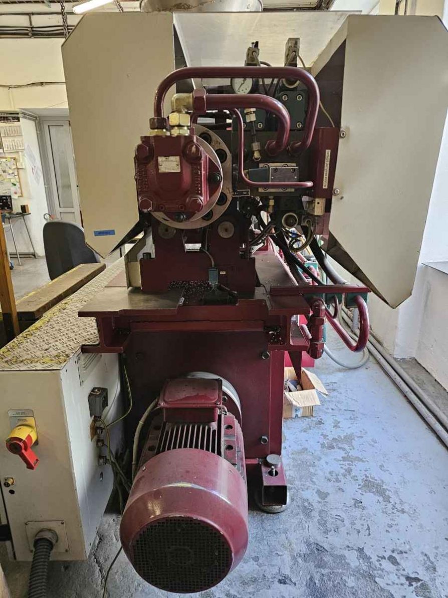 Vstřikovací lis SK 1300-370 basic - 4