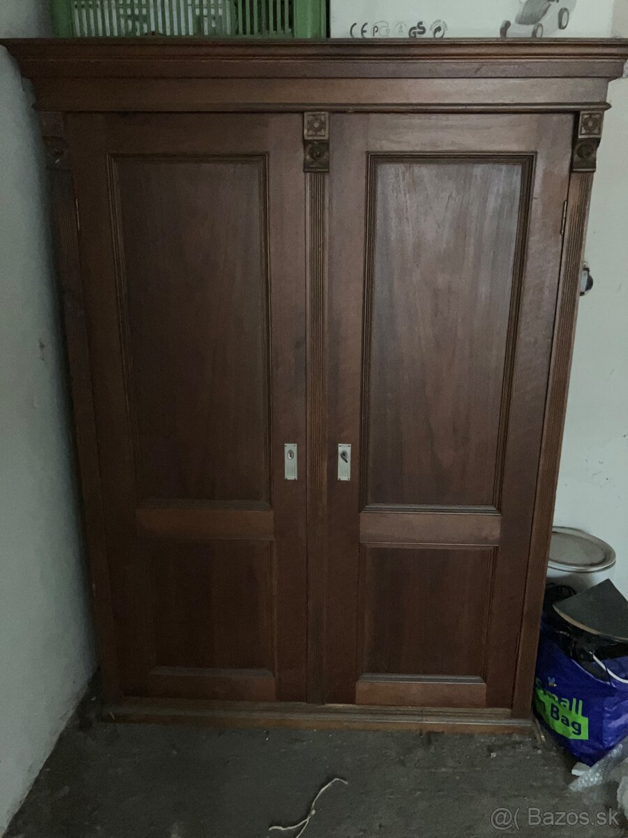 Stará / starožitná skriňa - 4