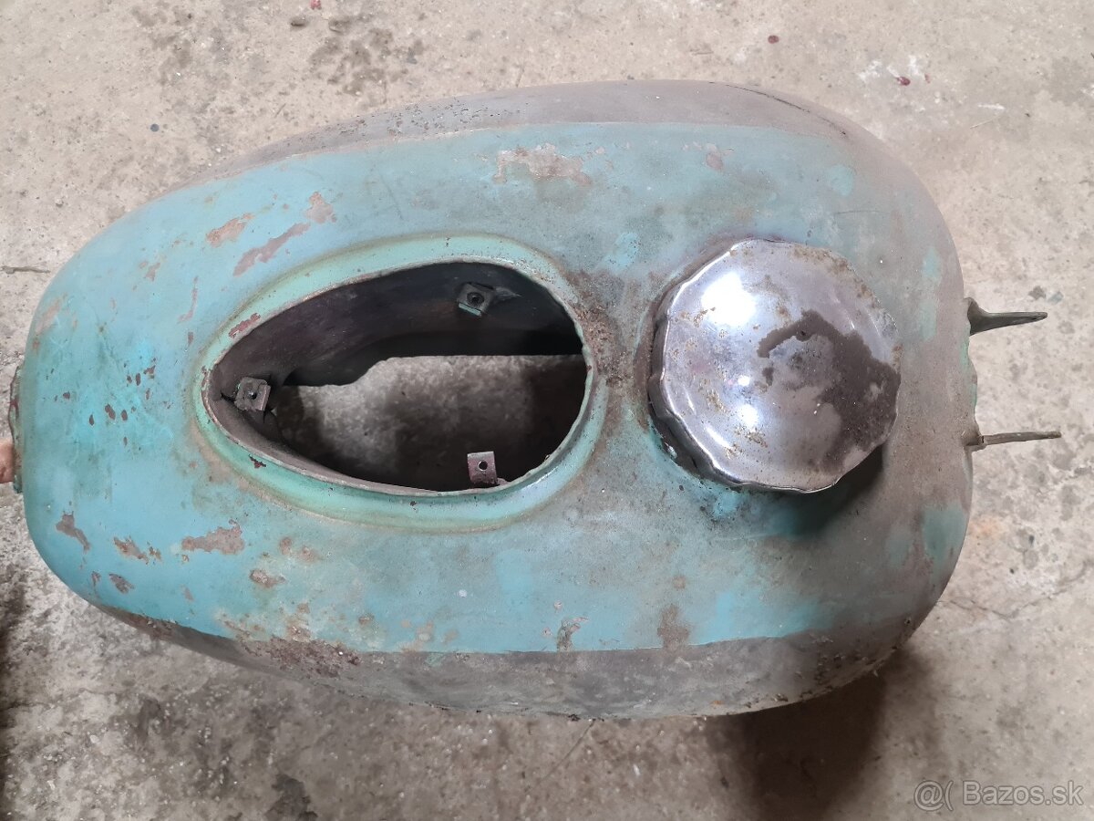 Nadrz jawa 175 kyvacka - 4