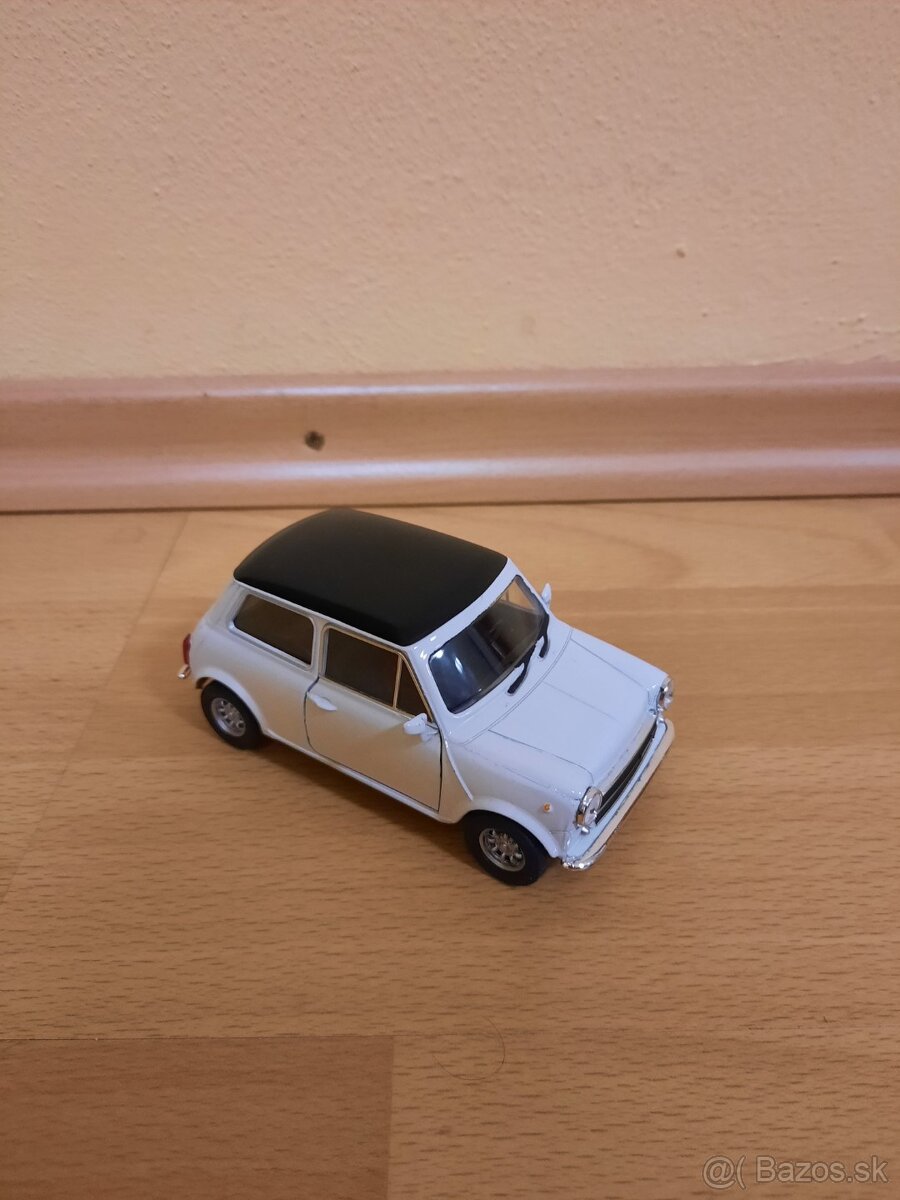 Mini Cooper 1300 1:34 - 4