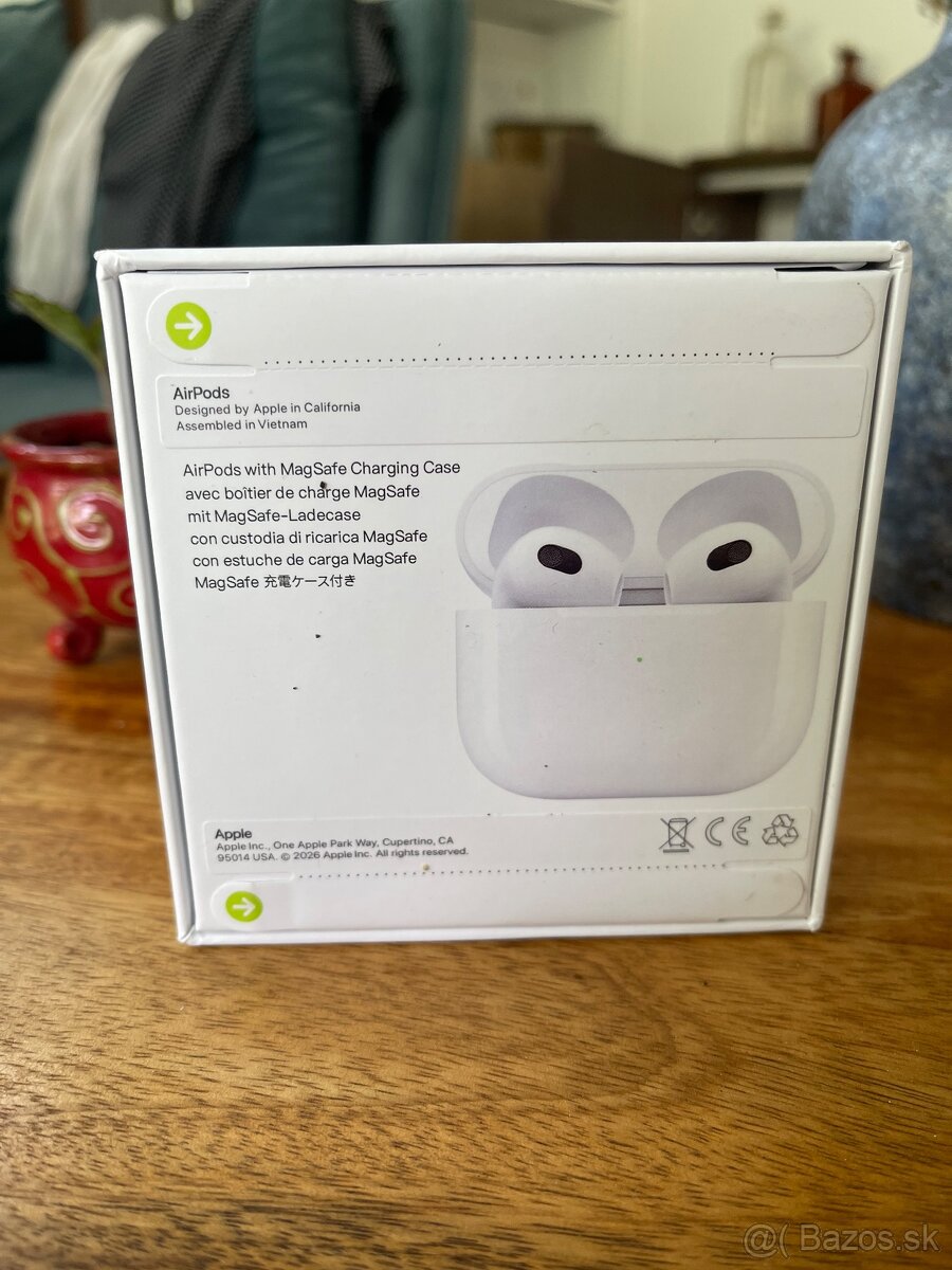 Apple AirPods 3 - 4
