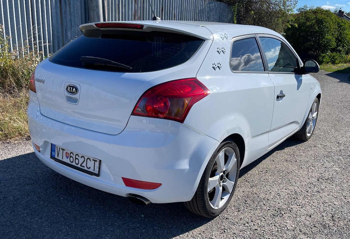 Kia Ceed 1.4 benzín – 77 kW, 3-dverová - 4