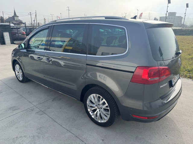 Volkswagen Sharan 2.0 TDI 4MOTION 7miest - 4