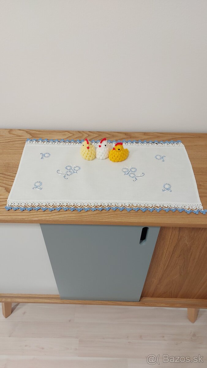 Veľkonočné dekorácie s vyšívaným obrúskom - 4