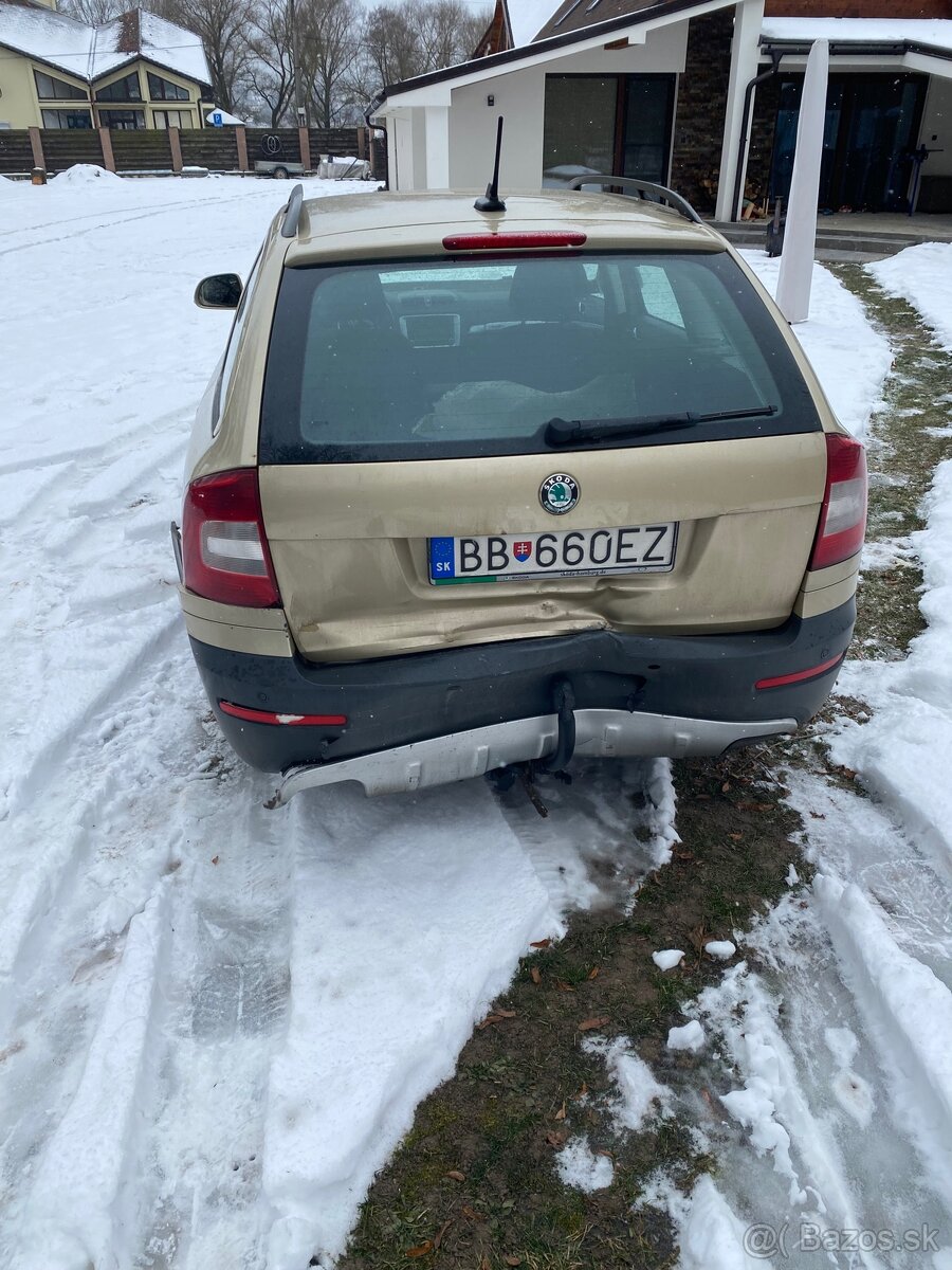 Škoda Octavia Scout DSG - 4