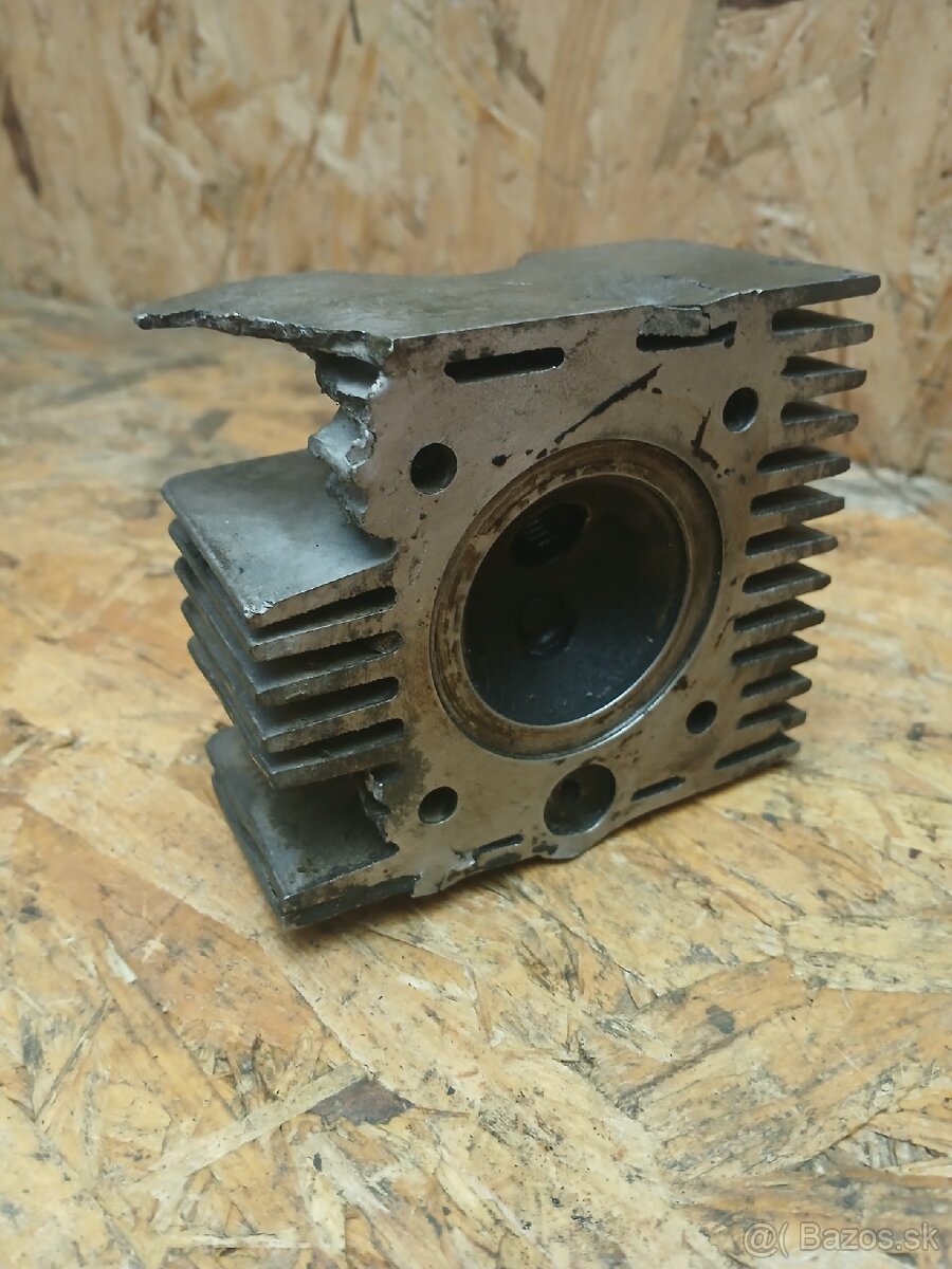 Babetta 207 hlava valca s dekompresorom - 4