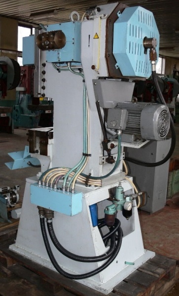 Lis výstředníkový LEV 10 - 4