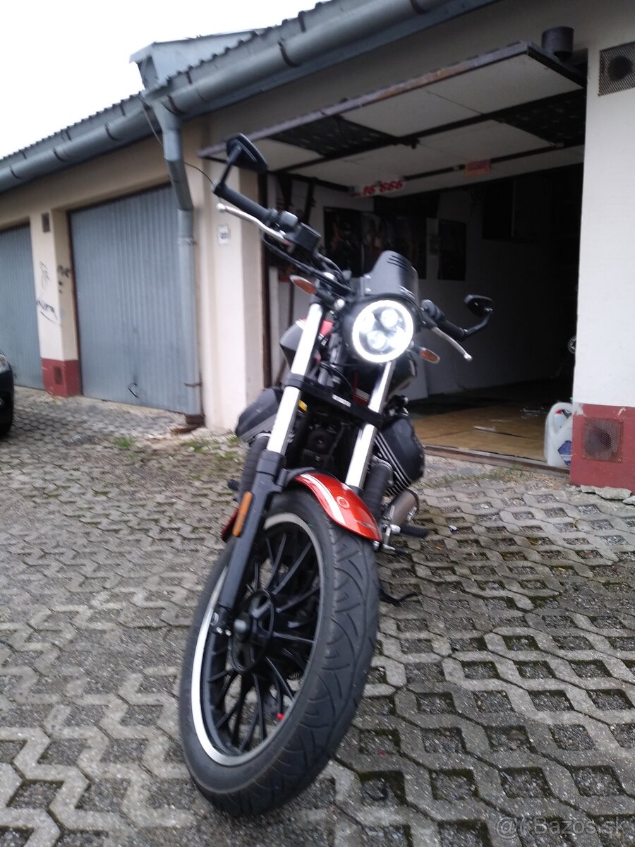 Moto Guzzi - 4
