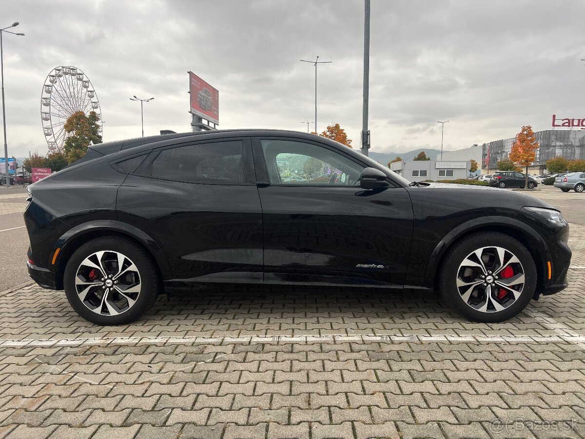 Ford Mustang Mach-E AWD Extended Range 273kW (2022) - 4