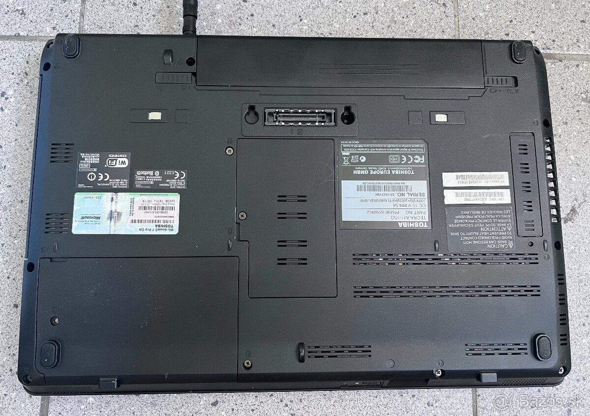 Toshiba Tecra / Intel i3 / 4GB RAM / 500GB HDD / 15.6" - 4