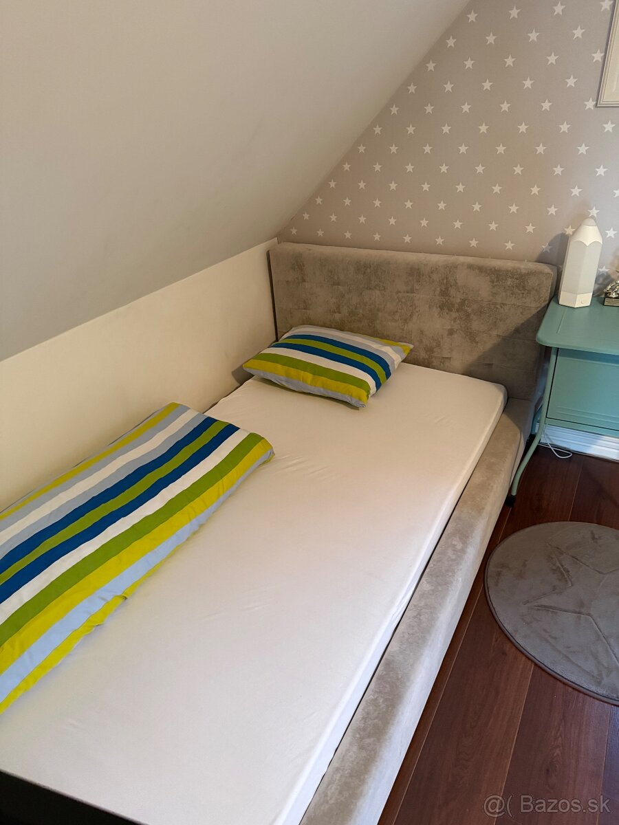 Jednolozkova posteľ s matracom - 4