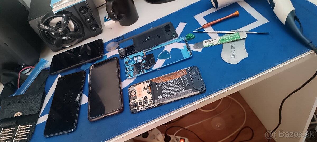 Servis PC✓ Telefóny ✓Playstation - 4