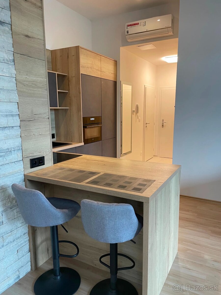 Realitný kancelária REALADR s.r.o. - 4